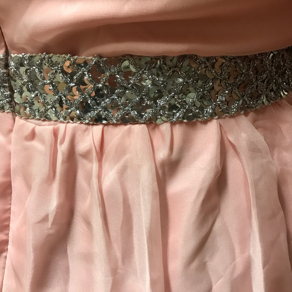 Dress - Picture 4 of 4